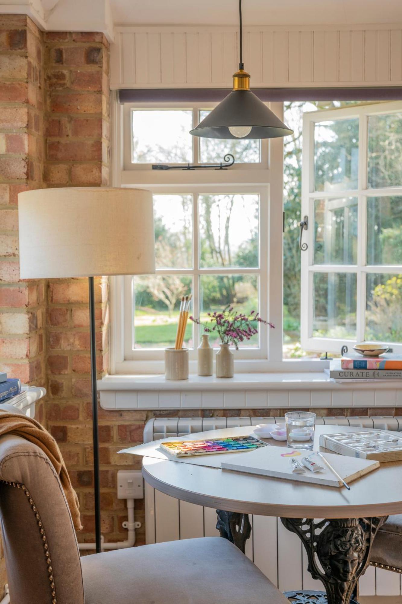 Old Mill Lodge By Huluki Sussex Stays Hurstpierpoint Exterior foto