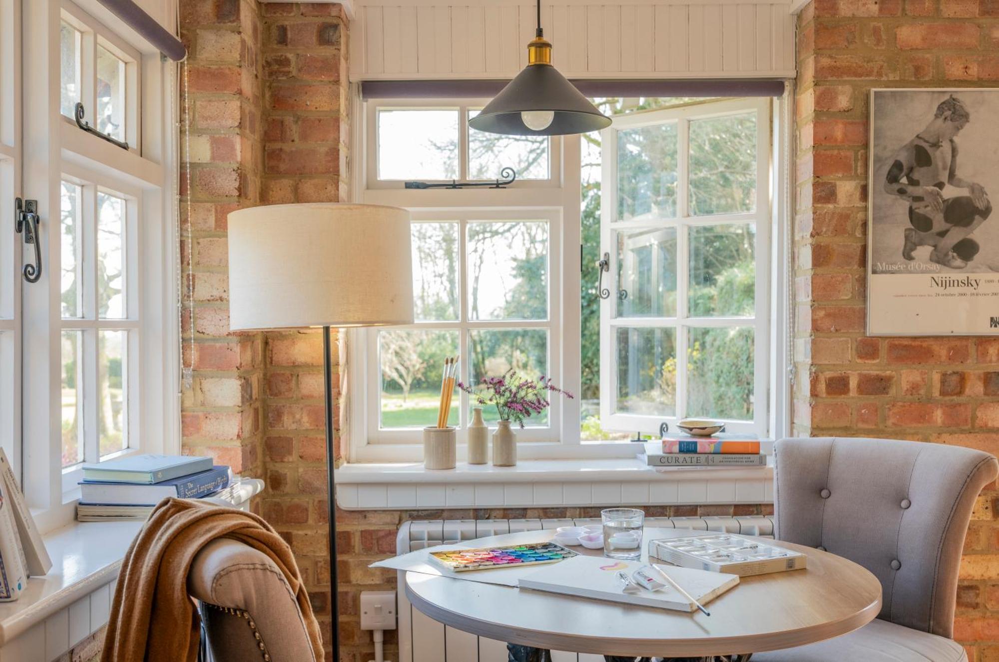 Old Mill Lodge By Huluki Sussex Stays Hurstpierpoint Exterior foto